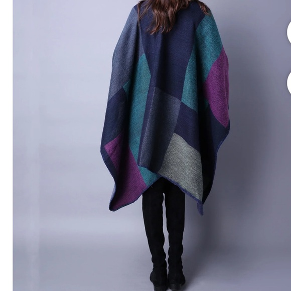 Women’s Multicolor Knit Poncho Cape – Cozy Boho Layer – One Size - Picture 2 of 3